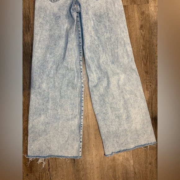 Hidden Light Blue Distressed Women Jeans, size 23 - Picture 5 of 10